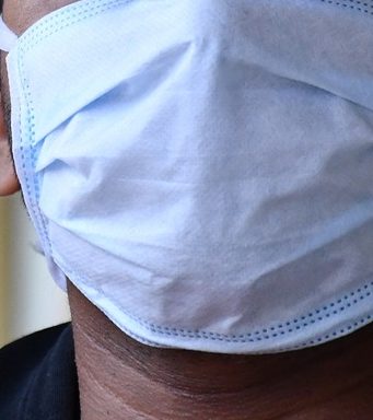 Limoges : un magasin vendait des lots de 50 masques à 75€, le gérant s’explique